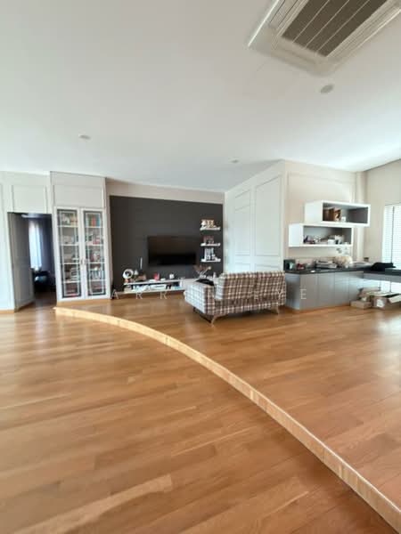 Bungalow for Sale in Kawasan Perumahan Sungai Emas (Batu Ferringhi) - Darren Lye - Living Room - PropertyGuru.com.my