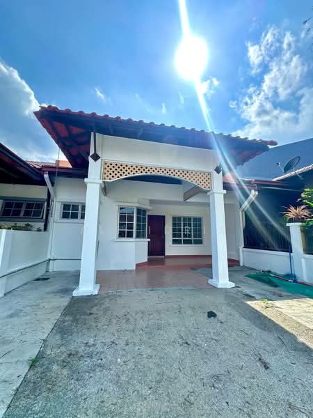 1-storey Terraced House for Sale in Alam Damai (Cheras) - Ali Idris - Exterior - PropertyGuru.com.my