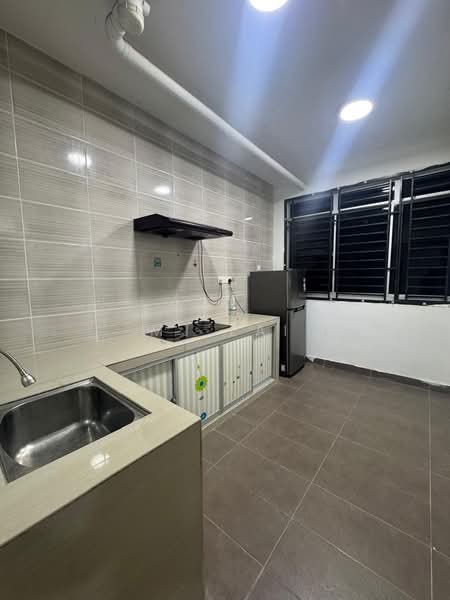 Pangsapuri untuk Disewa di East Bay (Seri Bayan) - MJ Lai - Kitchen - PropertyGuru.com.my
