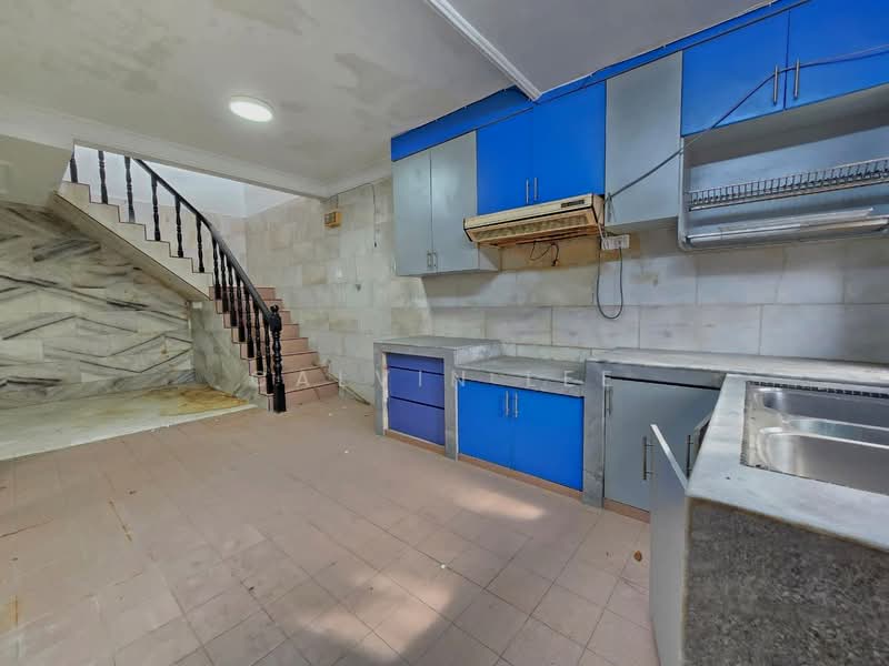 1-storey Terraced House for Sale in Taman Johor Jaya (Johor Bahru) - Calvin Lee - Kitchen - PropertyGuru.com.my