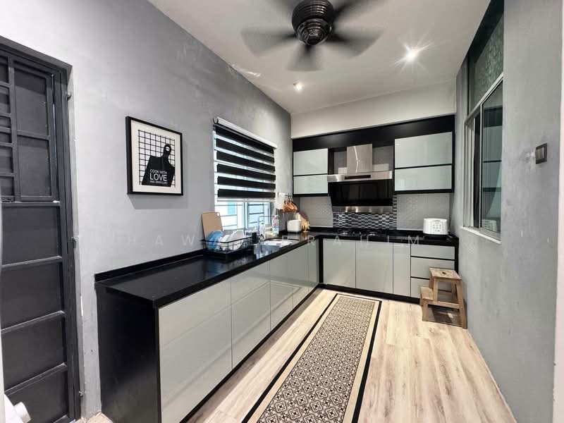 2-storey Terraced House for Sale in Kajang (Selangor) - Hawa Ibrahim - Kitchen - PropertyGuru.com.my
