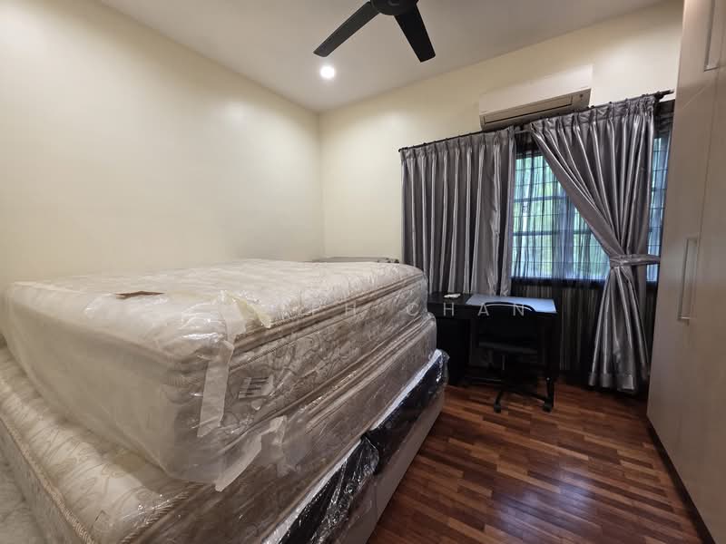 2-storey Terraced House for Sale in Setia Damai (Setia Alam) - Joseph Chan - Bedroom - PropertyGuru.com.my