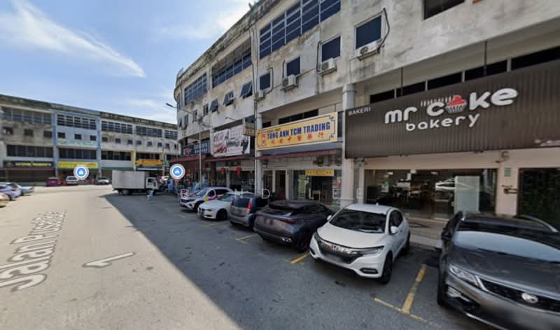 Kedai untuk Dijual di Bandar Country Homes (Rawang) - Bond Lee - Exterior - PropertyGuru.com.my