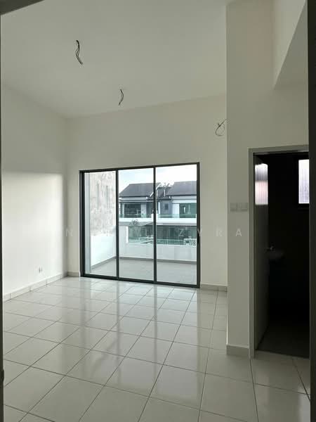 Rumah Teres 2 Tingkat untuk Dijual di Taman Sempurna Jaya (Semenyih) - Nurul Zyra - Living Room - PropertyGuru.com.my
