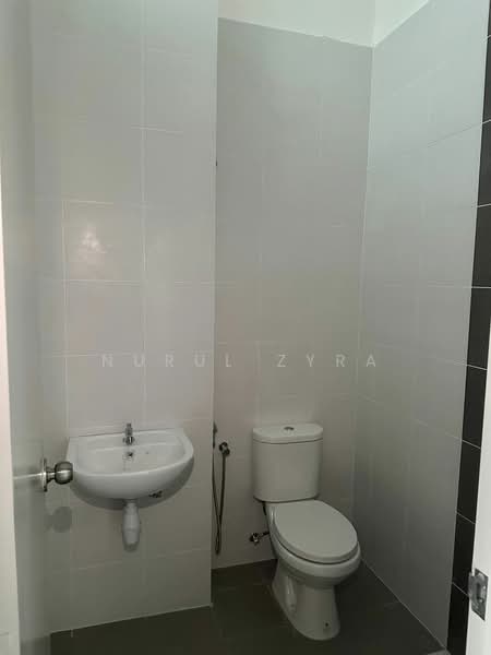 Rumah Teres 2 Tingkat untuk Dijual di Taman Sempurna Jaya (Semenyih) - Nurul Zyra - Bathroom - PropertyGuru.com.my