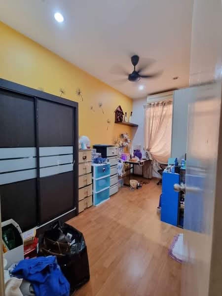 Semi-Detached House for Sale in Taman Mutiara Indah (Puchong) - Evan Goh - Bedroom - PropertyGuru.com.my