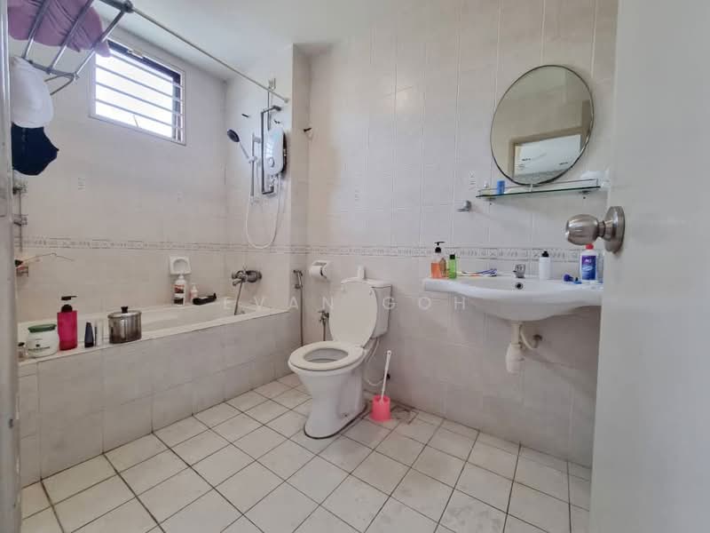 Semi-Detached House for Sale in Taman Mutiara Indah (Puchong) - Evan Goh - Bathroom - PropertyGuru.com.my