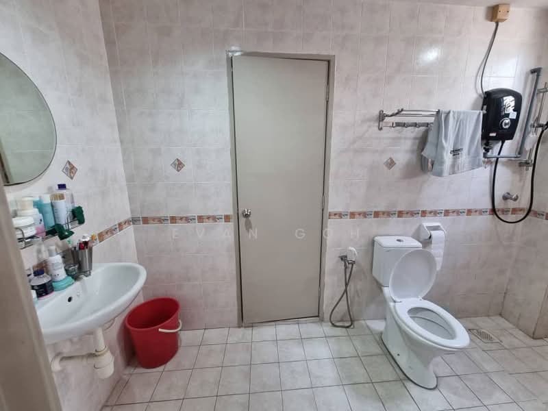 Semi-Detached House for Sale in Taman Mutiara Indah (Puchong) - Evan Goh - Bathroom - PropertyGuru.com.my