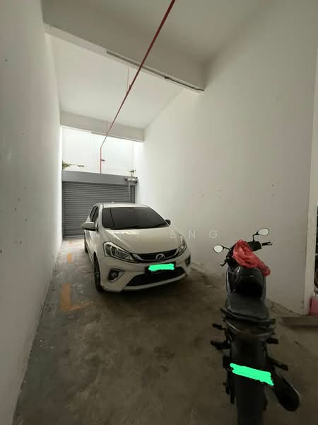 Service Residence for Sale at The Garden Residences - Amy Eng - Car Park - PropertyGuru.com.my