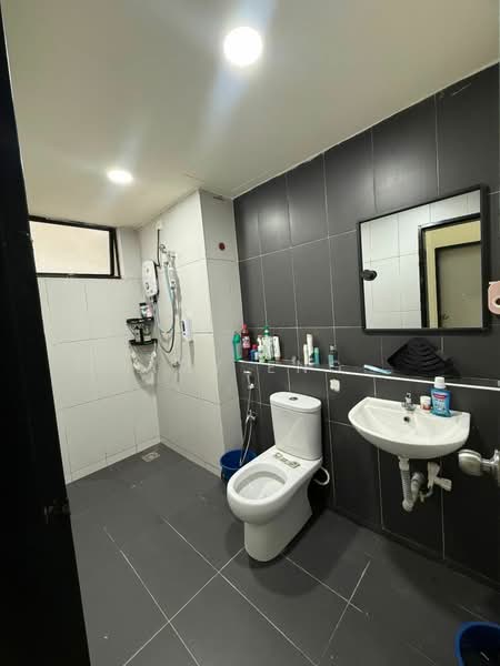 Service Residence for Sale at The Garden Residences - Amy Eng - Bathroom - PropertyGuru.com.my