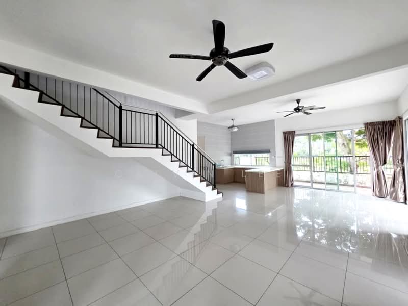 Semi-Detached House for Sale in Taman Nusa Idaman (Iskandar Puteri (Nusajaya)) - Calvin Lee - Living Room - PropertyGuru.com.my