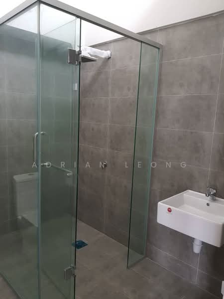 Rumah Teres 2 Tingkat untuk Dijual di Cyberjaya (Selangor) - Adrian Leong - Bathroom - PropertyGuru.com.my