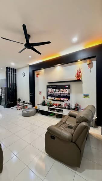 Rumah Teres 1 Tingkat untuk Dijual di Kangkar Pulai (Skudai) - Calvin Lee - Living Room - PropertyGuru.com.my