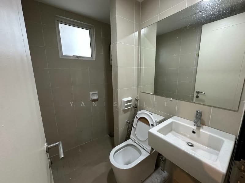 Service Residence for Rent at Tiara Mutiara / The Crown - Yanise Lee - Bathroom - PropertyGuru.com.my
