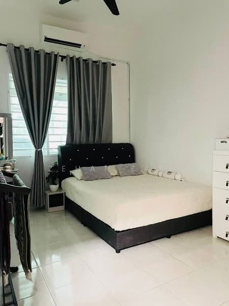 Terraced House for Sale in Banting (Selangor) - Zehan Zaki - Bedroom - PropertyGuru.com.my