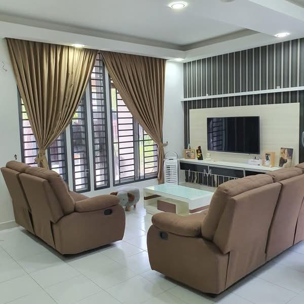 Rumah Teres untuk Disewa di Johor Bahru (Johor) - Fion Lim - Living Room - PropertyGuru.com.my