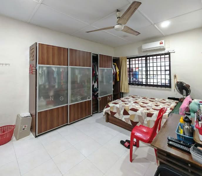 Rumah Teres 2 Tingkat untuk Dijual di Taman Pelangi (Johor Bahru) - Ang Boon Chai - Bedroom - PropertyGuru.com.my