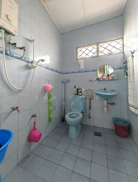 Rumah Teres 2 Tingkat untuk Dijual di Taman Pelangi (Johor Bahru) - Ang Boon Chai - Bathroom - PropertyGuru.com.my