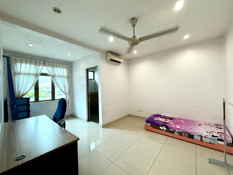 Semi-Detached House for Sale in Taman Sutera Utama (Skudai) - Calvin Lee - PropertyGuru.com.my