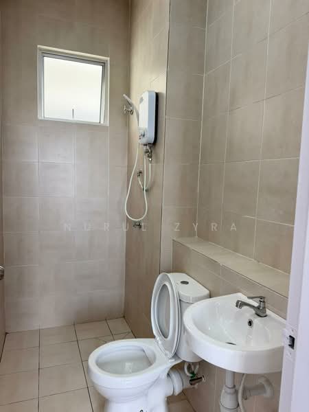 Condominium for Rent at Residensi Adelia 4 - Nurul Zyra - Bathroom - PropertyGuru.com.my