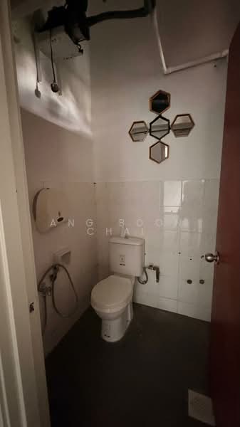 Shop for Rent in Taman Molek (Johor Bahru) - Ang Boon Chai - Bathroom - PropertyGuru.com.my