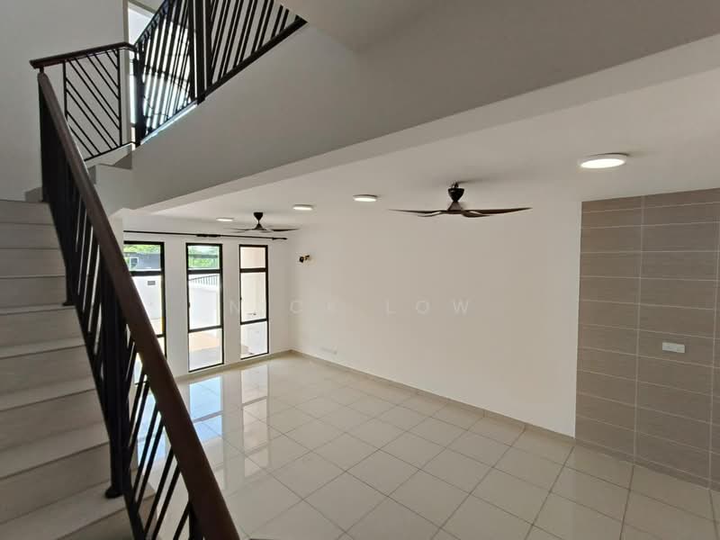 Rumah Teres 2 Tingkat untuk Disewa di Taman Rinting (Masai) - Nick Low - Living Room - PropertyGuru.com.my