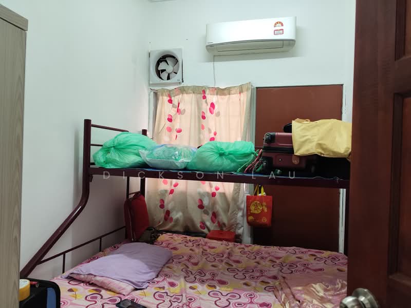 2-storey Terraced House for Sale in Taman Bukit Desa (Kepong) - Dickson Lau - Bedroom - PropertyGuru.com.my
