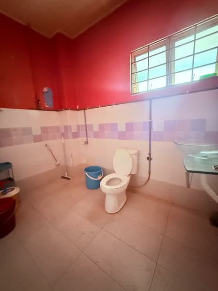 2-storey Terraced House for Sale in Taman Batu Permai (Batu) - Leo Ng - Bathroom - PropertyGuru.com.my