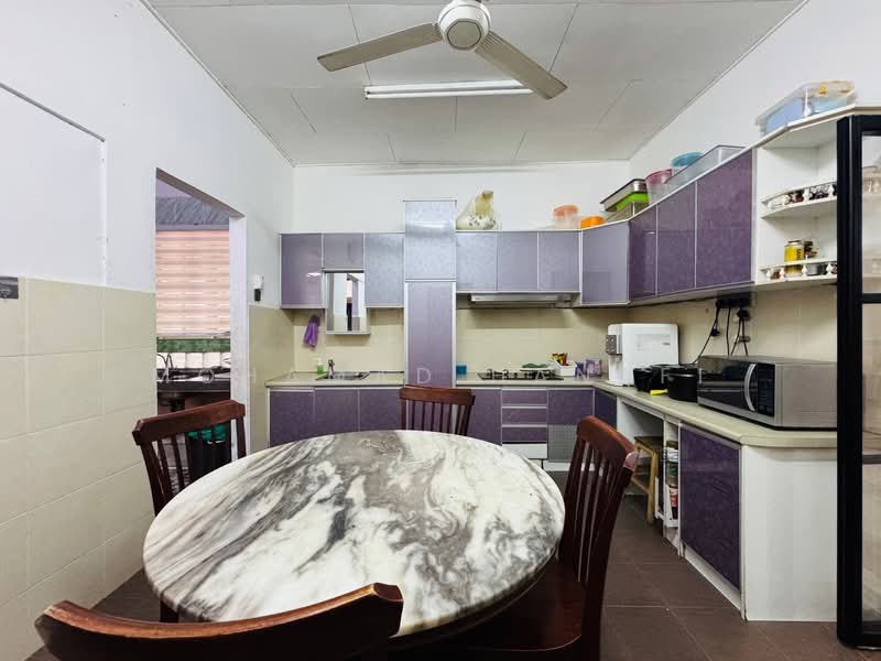 Rumah Banglo untuk Dijual di Jenjarom (Selangor) - Mohamad Hanafi - Kitchen - PropertyGuru.com.my