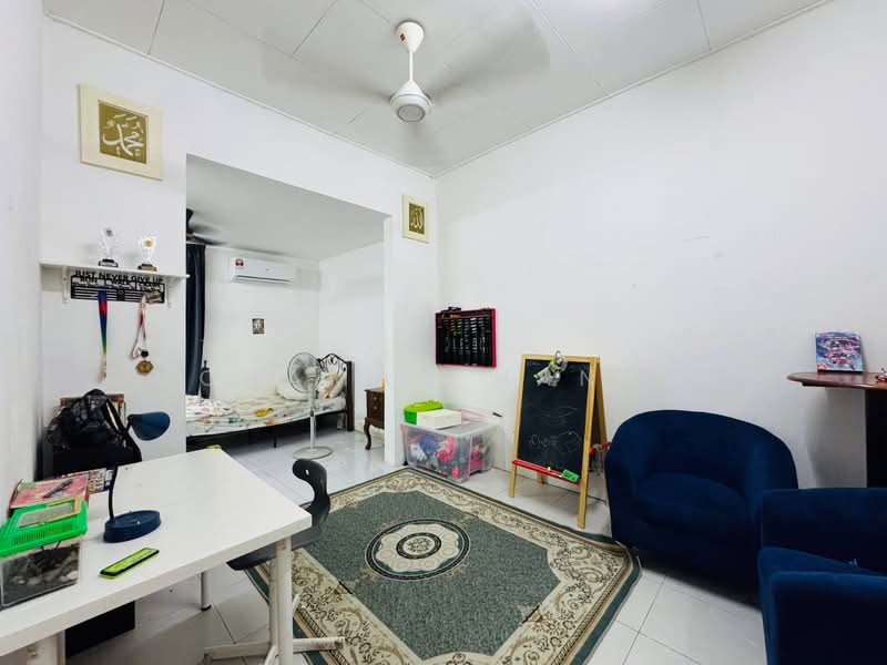 Rumah Banglo untuk Dijual di Jenjarom (Selangor) - Mohamad Hanafi - Living Room - PropertyGuru.com.my
