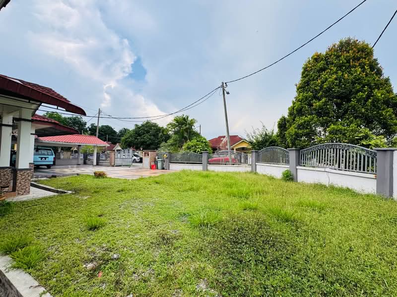 Rumah Banglo untuk Dijual di Jenjarom (Selangor) - Mohamad Hanafi - Exterior - PropertyGuru.com.my