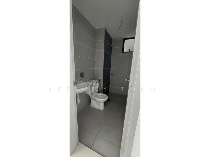 Condominium for Sale at Mizumi Residences - Jeffrey Tham - Bathroom - PropertyGuru.com.my
