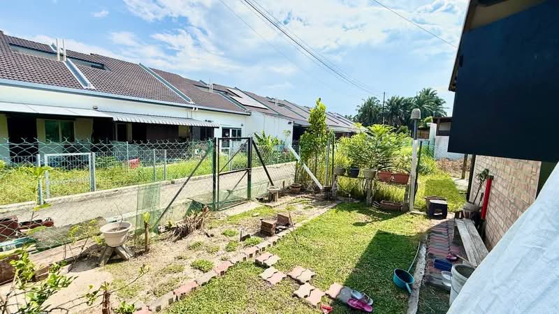 Rumah Teres 1 Tingkat untuk Dijual di Desa Dengkil (Dengkil) - Zehan Zaki - Exterior - PropertyGuru.com.my