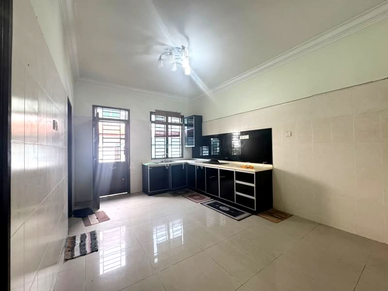 2-storey Terraced House for Sale in Bandar Dato Onn (Tebrau) - Calvin Lee - Kitchen - PropertyGuru.com.my