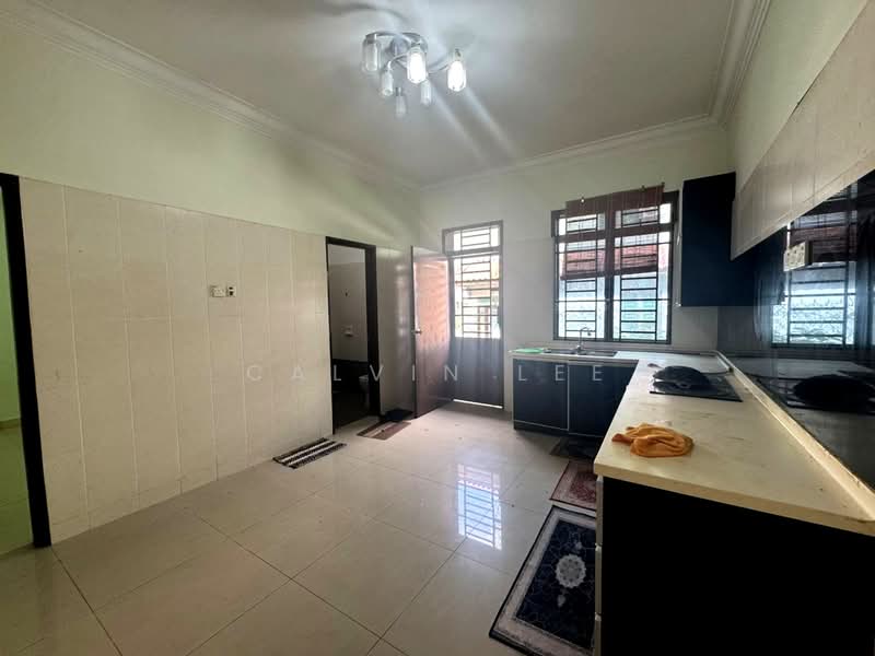 2-storey Terraced House for Sale in Bandar Dato Onn (Tebrau) - Calvin Lee - Kitchen - PropertyGuru.com.my