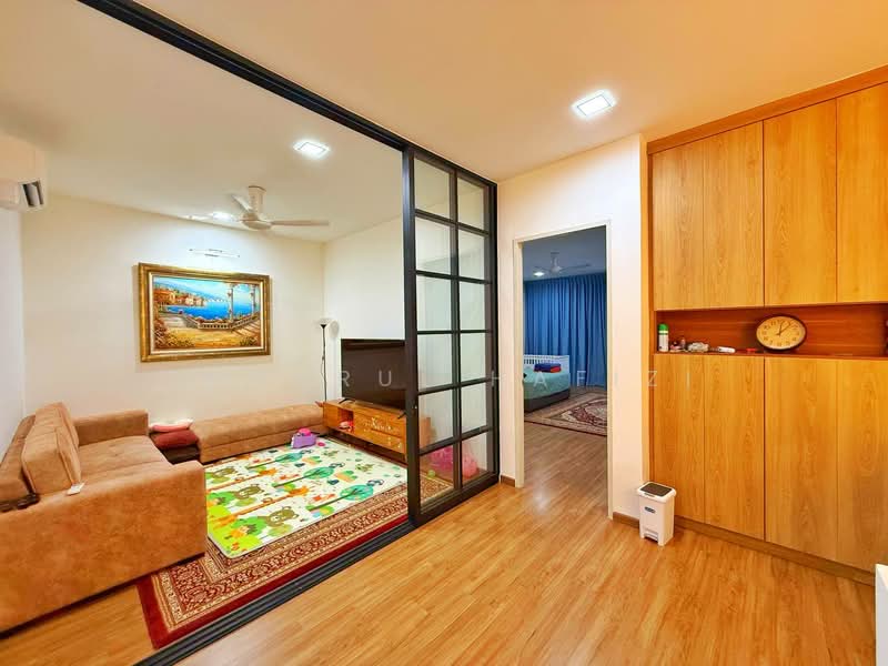 2-storey Terraced House for Sale in Cyber 10 (Cyberjaya) - Shahrul Hafizi - Living Room - PropertyGuru.com.my