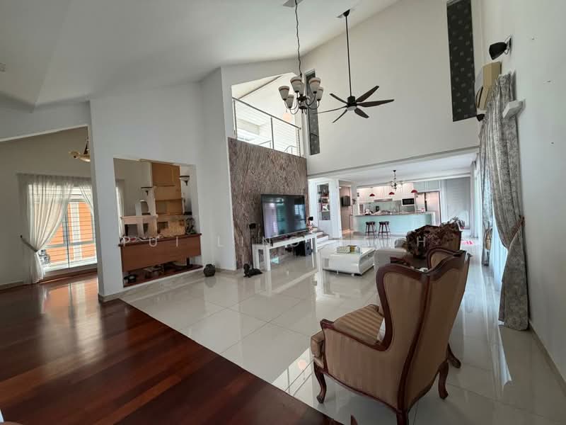 Rumah Banglo untuk Dijual di Taman Century (Johor Bahru) - Pui Ling Teoh - Living Room - PropertyGuru.com.my