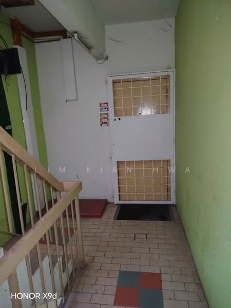Office for Sale in Desa Petaling (Kuala Lumpur) - Lim Kian Hwa - Entrance - PropertyGuru.com.my