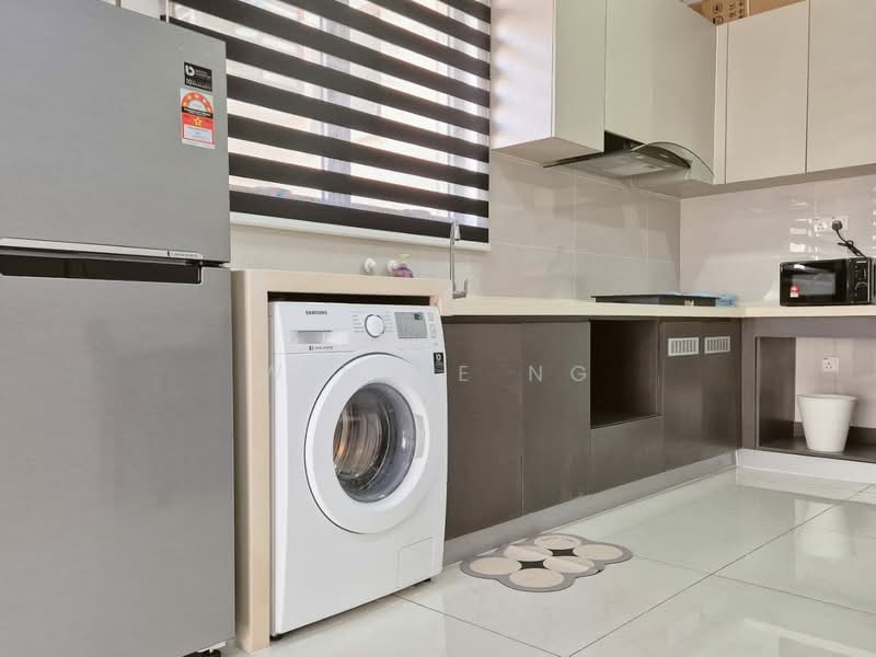 Condominium for Rent at Bay Point @ Country Garden Danga Bay - Winnie Ng - Kitchen - PropertyGuru.com.my