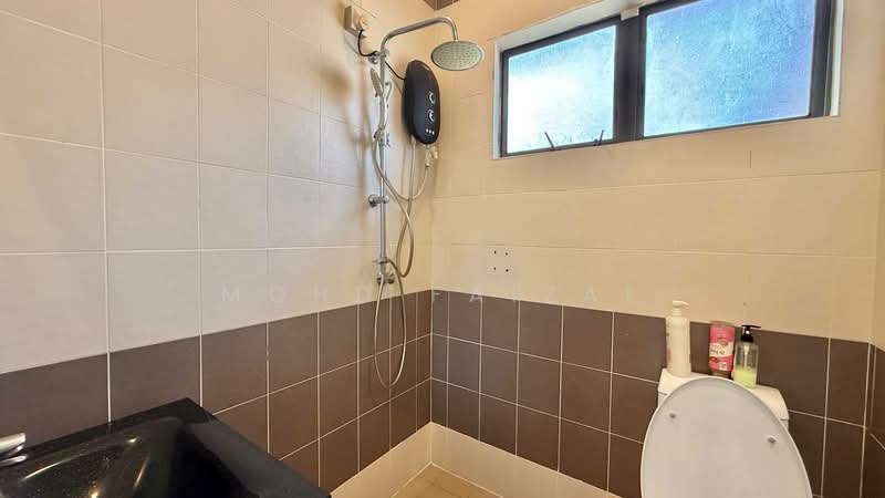 Bungalow for Sale in Dengkil (Selangor) - Mohd Faizal - Bathroom - PropertyGuru.com.my