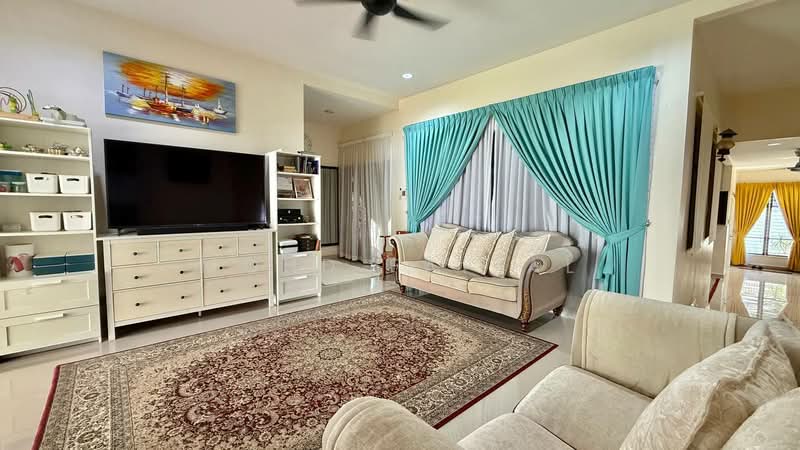 Bungalow for Sale in Dengkil (Selangor) - Mohd Faizal - Living Room - PropertyGuru.com.my