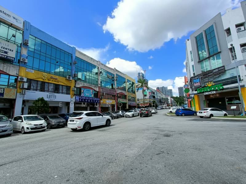 Kedai / Pejabat untuk Disewa di Bandar Puteri Puchong (Puchong) - Edmund Chan - Exterior - PropertyGuru.com.my