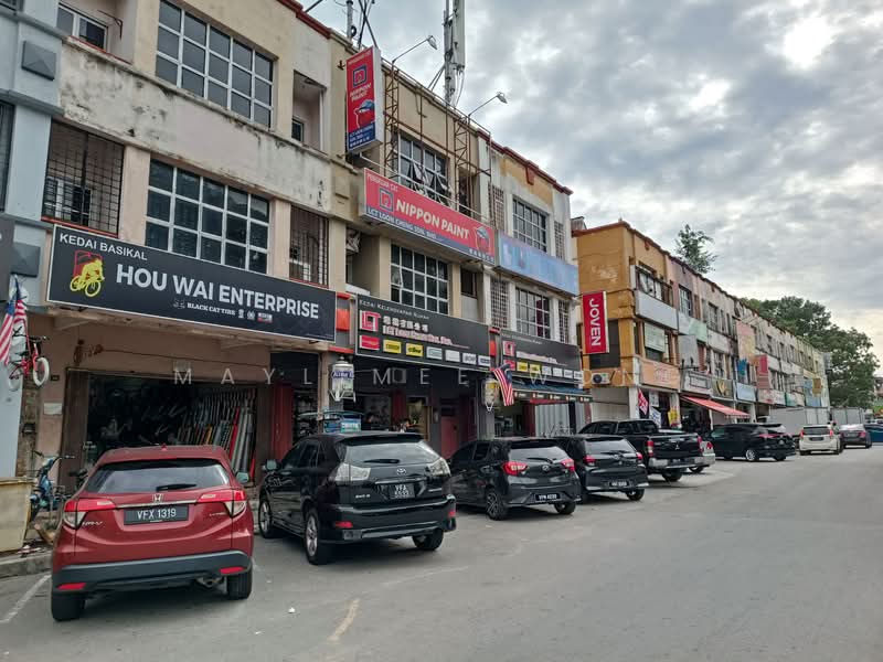Shop / Office for Rent in Kawasan Perniagaan Desa Ria (Balakong) - Maylimee Wong - Exterior - PropertyGuru.com.my