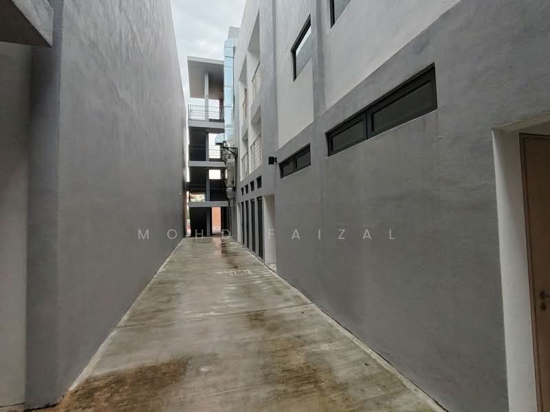 Shop for Rent in Dengkil (Selangor) - Mohd Faizal - Exterior - PropertyGuru.com.my