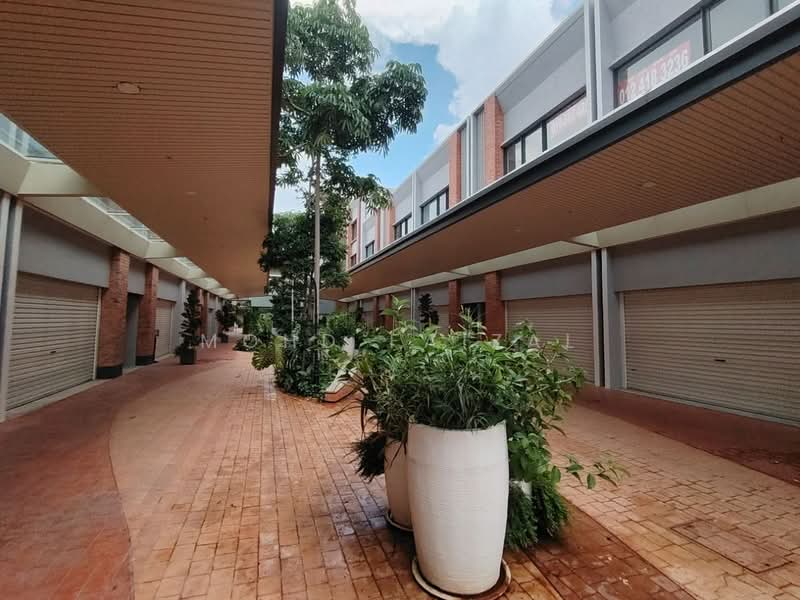 Shop for Rent in Dengkil (Selangor) - Mohd Faizal - Exterior - PropertyGuru.com.my