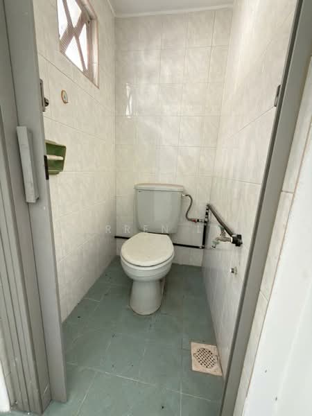 Rumah Teres 1 Tingkat untuk Dijual di Taman Padang Tembak (Ayer Itam) - Darren Lye - Bathroom - PropertyGuru.com.my