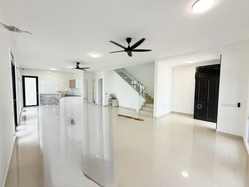 Cluster House for Sale in Setia Tropika (Johor Bahru) - Catherine Thung - Living Room - PropertyGuru.com.my