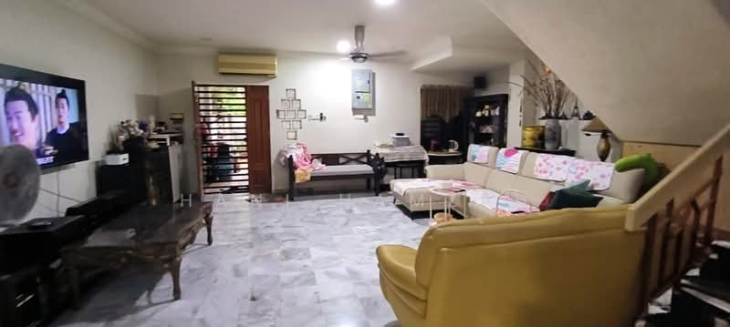 Rumah Teres 2 Tingkat untuk Dijual di Bukit Indah (Ampang) - Hani Hamzah - Living Room - PropertyGuru.com.my