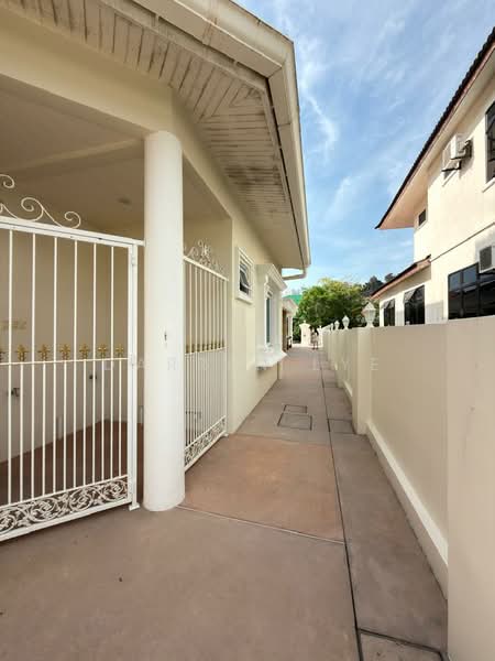 Rumah Banglo untuk Dijual di Kawasan Perumahan Sungai Emas (Batu Ferringhi) - Darren Lye - Exterior - PropertyGuru.com.my