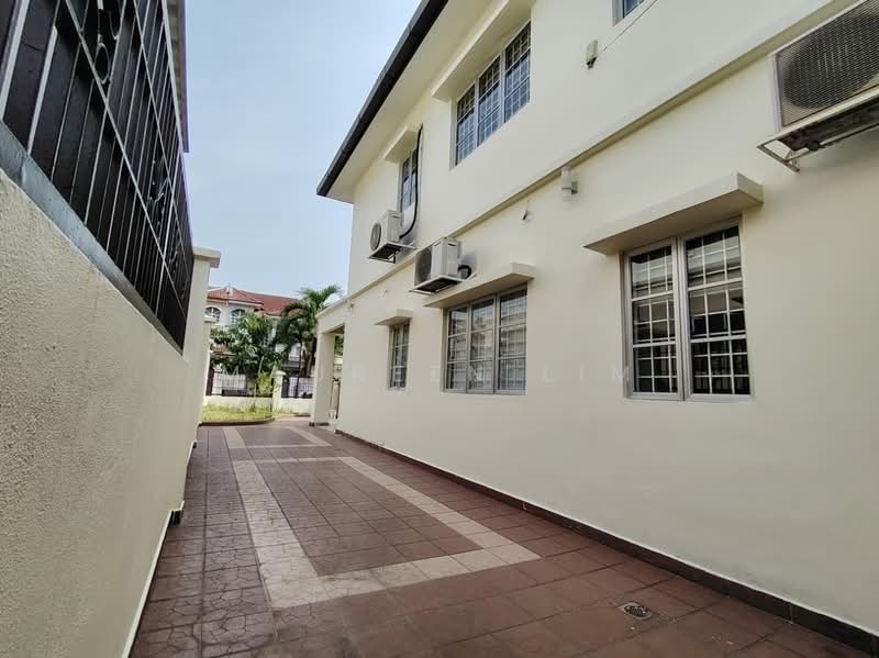 Semi-Detached House for Sale in Taman Villa Perdana (Kajang) - Maureen Lim - Exterior - PropertyGuru.com.my